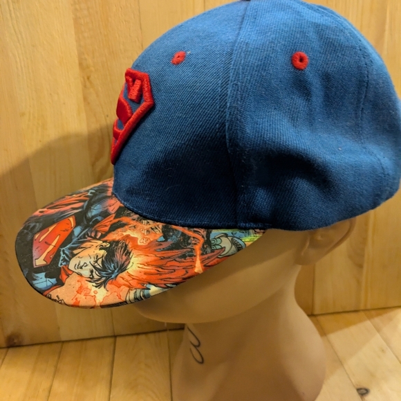 Six Flags Superman  Cap - Blue and Red - Picture 4 of 6